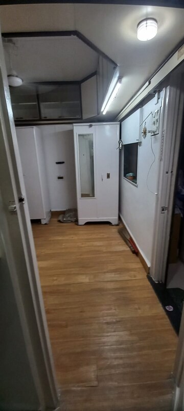 Room in 1 RK Apartment at Siddhi Vinayak Mandir Area – for Rent