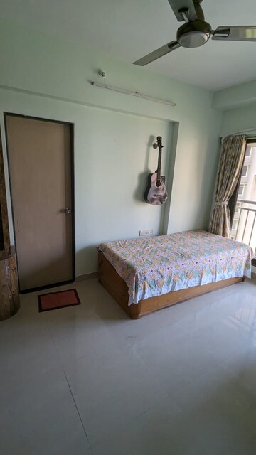 Bedroom in 3 BHK Apartment at Bajaj Enchante Panchsheel CHS, Andheri West – for Rent