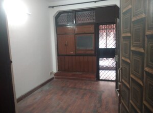 Room in 2 BHK Builder Floor at KS Complex, Sector 1 Vaishali – for Sale
