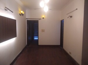 Room in 2 BHK Builder Floor at KS Complex, Sector 1 Vaishali – for Sale