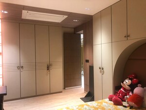 Furnished Amenities in 5 BHK Apartment at Vesu – for Sale