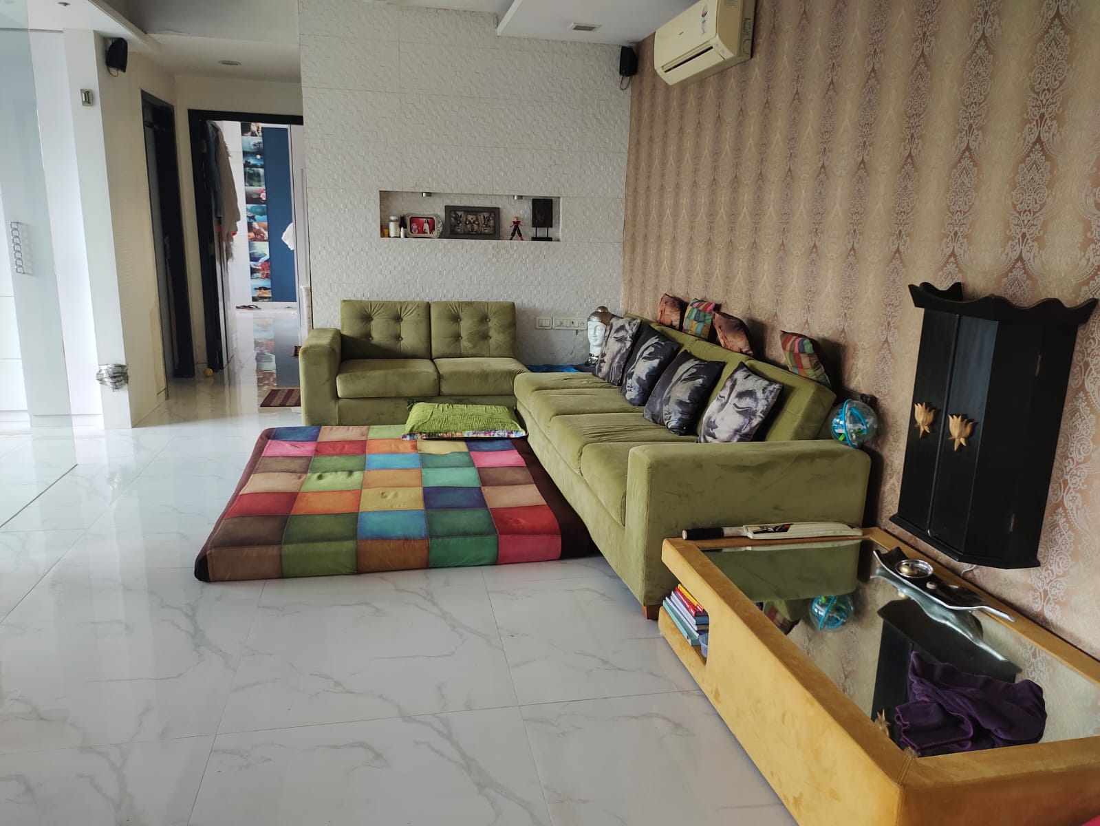 2 BHK 1350 Sq.Ft. Apartment in Oberoi Realty Splendor