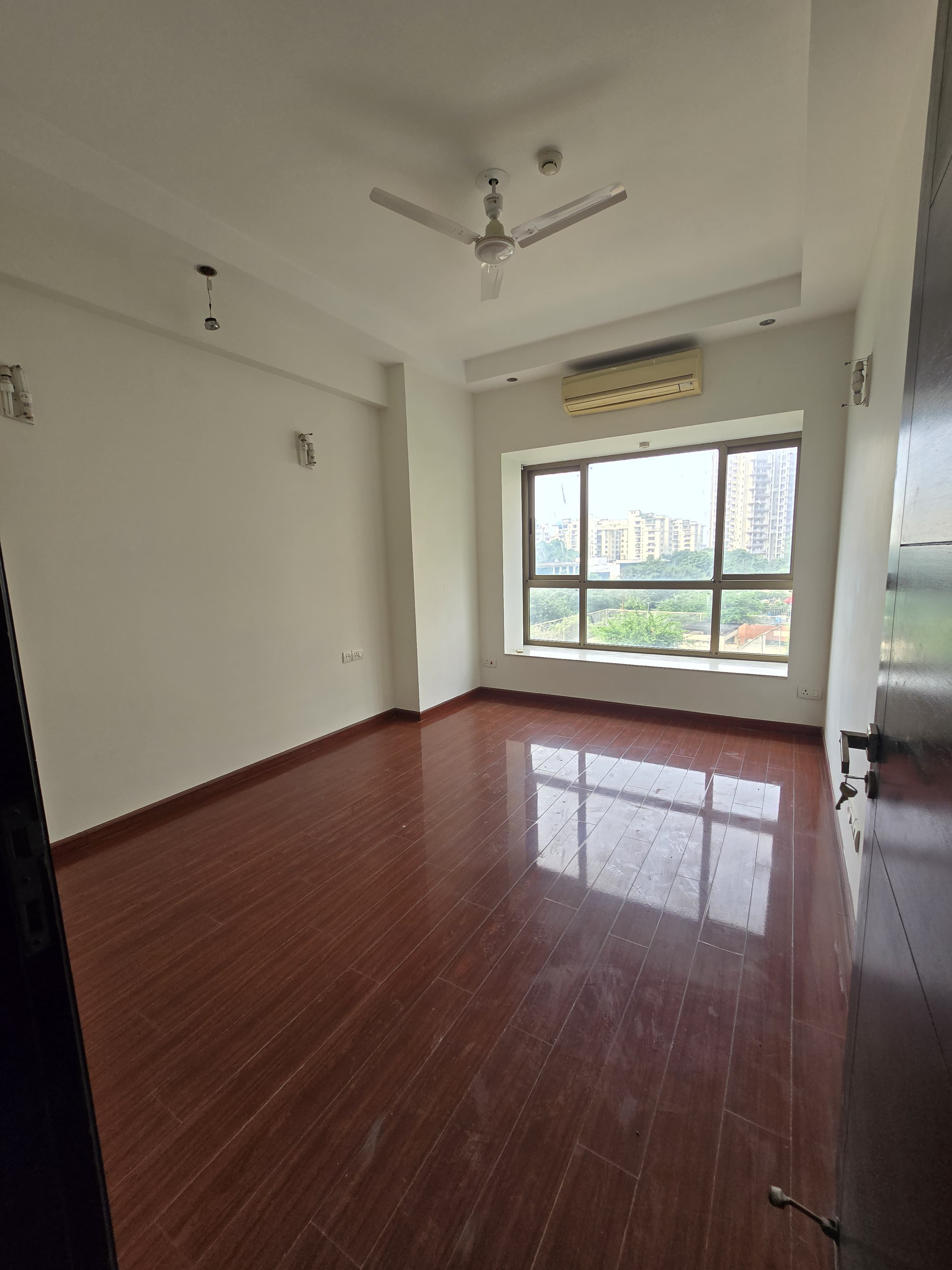 4 BHK Apartment For Rent in Prateek Fedora