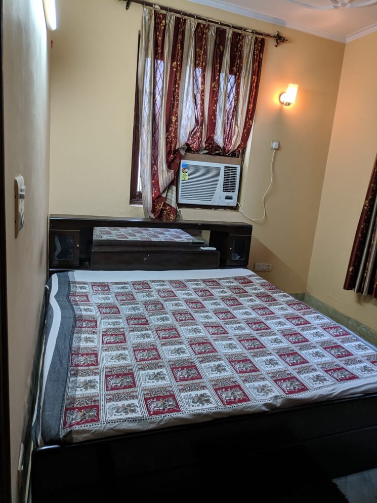 Bedroom, lajpat nagar ii 2 Bedroom 900 Sq.Ft. Builder Floor In Lajpat Nagar ii Delhi 8726375