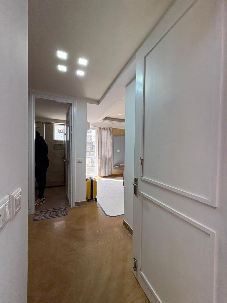 Room, uppal-gurgaon-99 4 Bedroom 2700 Sq.Ft. Builder Floor In Sector 99 Gurgaon 8726451