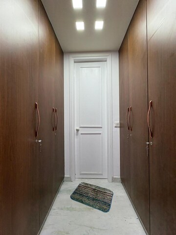 Bathroom in 4 BHK Builder Floor at Uppal Gurgaon 99, Sector 99 – for Rent
