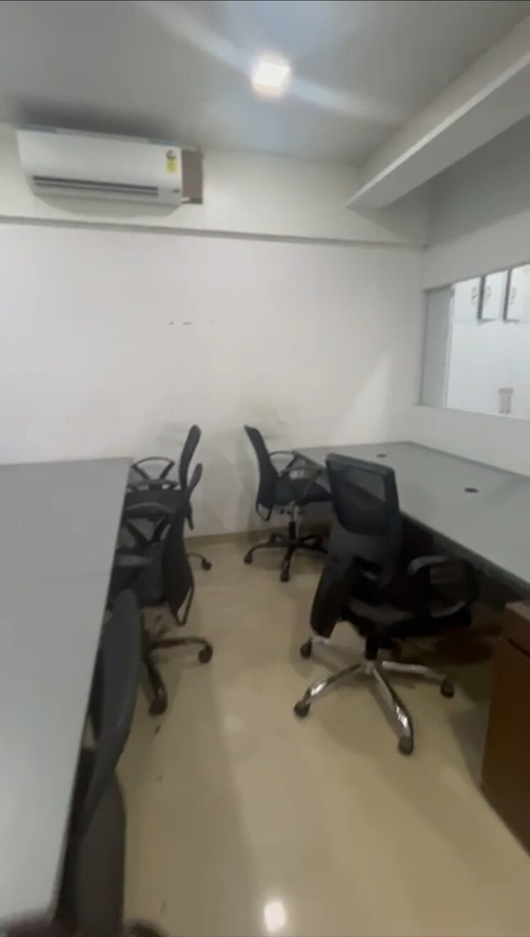 Team Area, aston Commercial Office Space 800 Sq.Ft. In Andheri West Mumbai 8726564