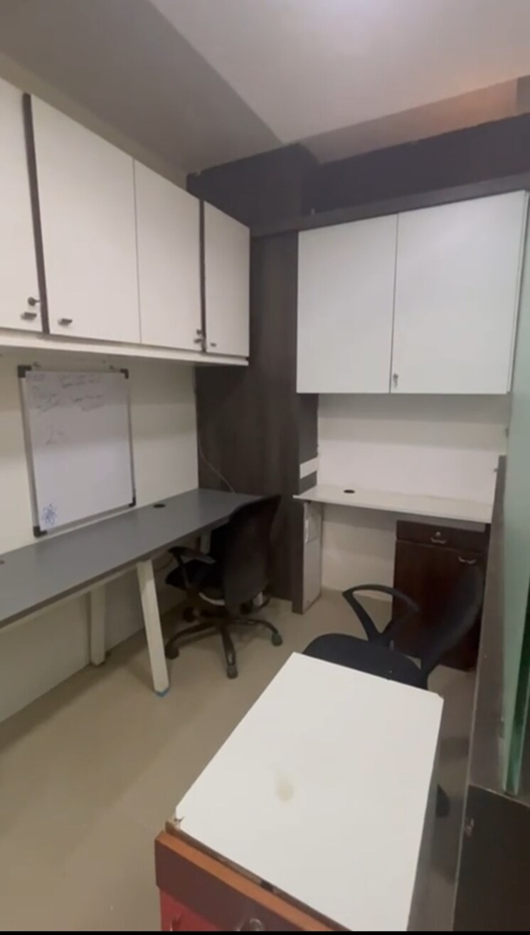 Team Area, aston Commercial Office Space 800 Sq.Ft. In Andheri West Mumbai 8726564