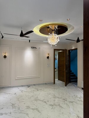 Building Lobby in 4 BHK Independent House at Gms Road – for Sale