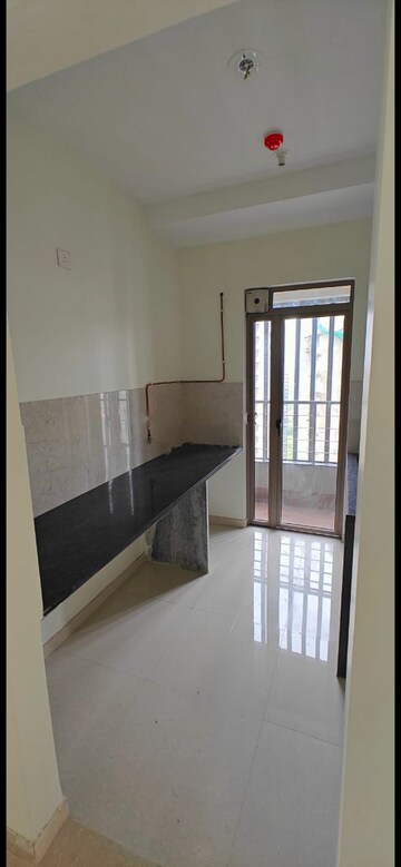 Kitchen in 2 BHK Apartment at Kalpataru Paramount, Kapur Bawdi – for Rent
