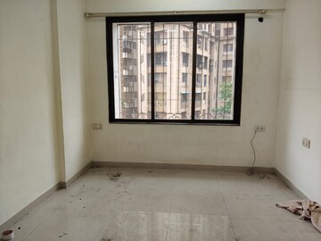 Room in 2 BHK Apartment at Lake Florence, Powai – for Rent