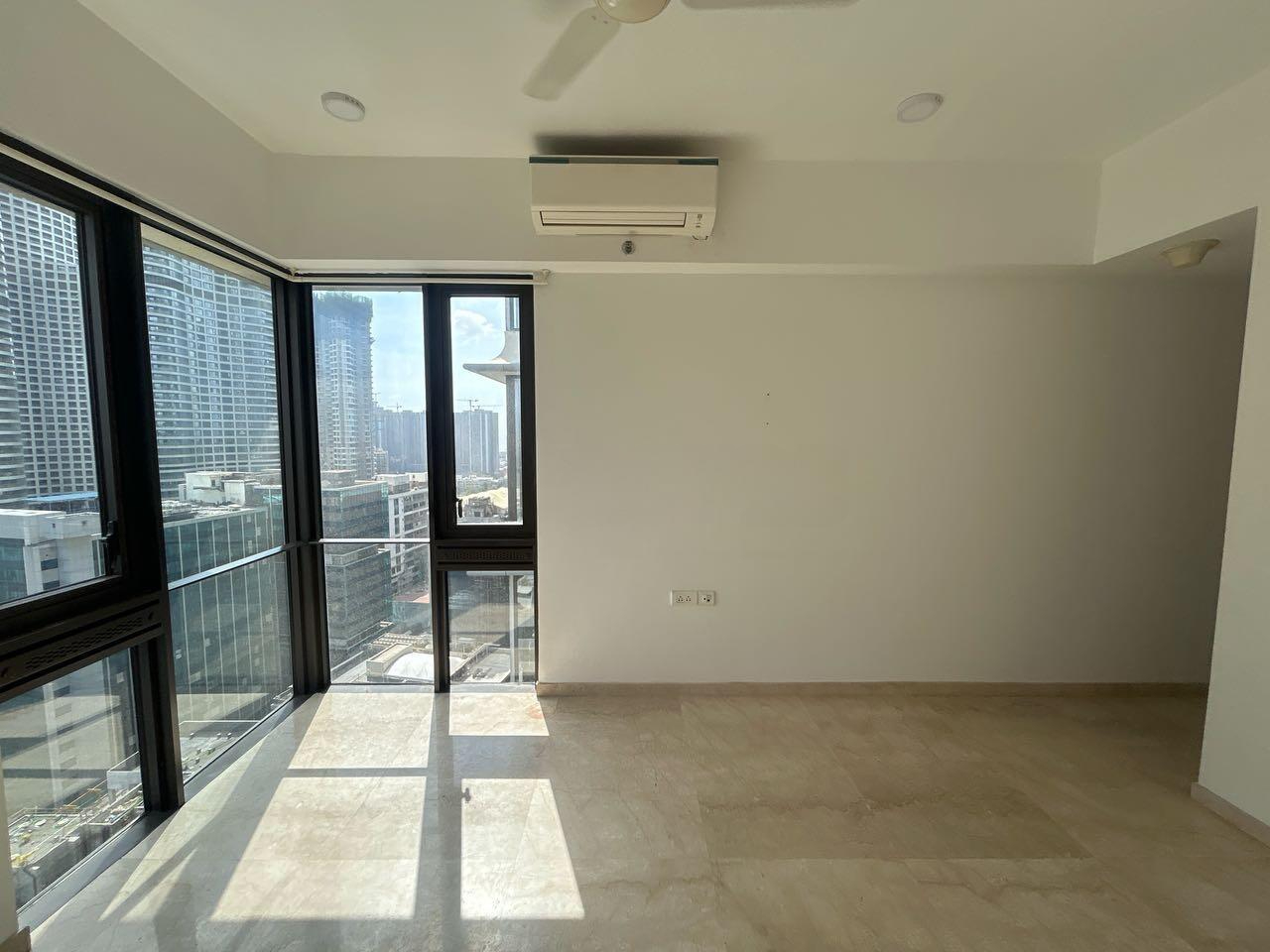 2 BHK + Servant Room Apartment For Rent in Lodha The Park