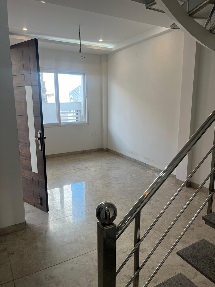 undefined, shimla bypass road 3 Bedroom 100 Sq.Yd. Independent House In Shimla Bypass Road Dehradun 8726802