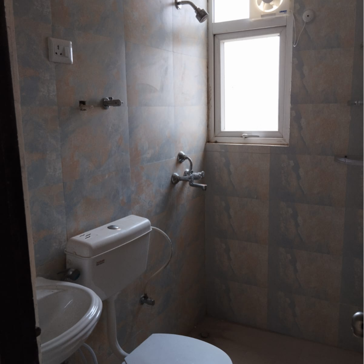 Bathroom, signature-the-serenas 2 Bedroom 724 Sq.Ft. Apartment In Sohna Sector 33 Gurgaon 8726866