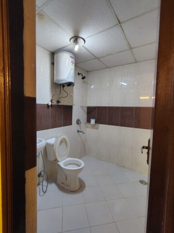 Bathroom in 3 BHK Apartment at Amrapali Centurian Park, Tech Zone 4 Greater Noida – for Rent