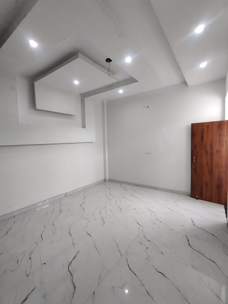 Room, shimla bypass road 4 Bedroom 102 Sq.Yd. Independent House In Shimla Bypass Road Dehradun 8727024