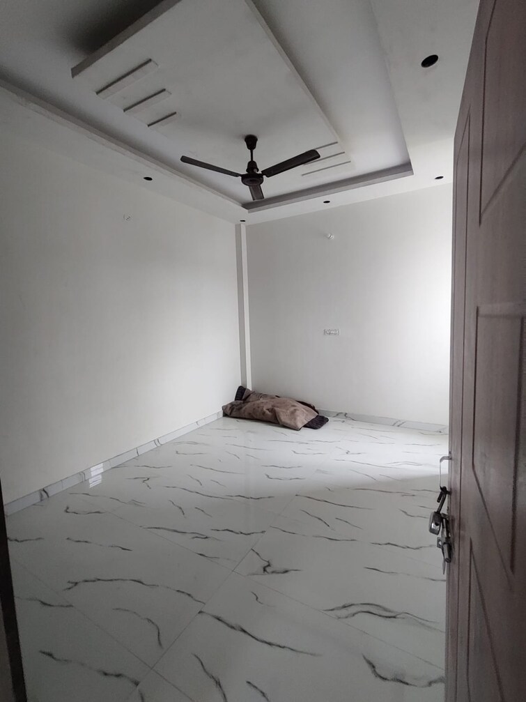 Cover Image, shimla bypass road 4 Bedroom 102 Sq.Yd. Independent House In Shimla Bypass Road Dehradun 8727024