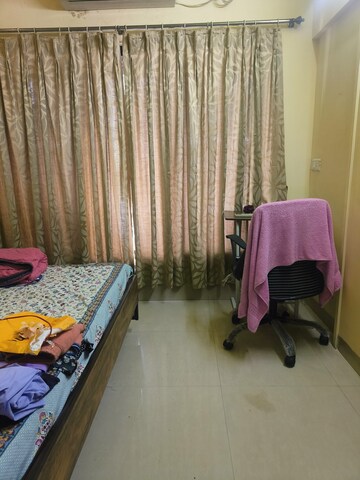 Bedroom in 2 BHK Apartment at Shell Colony, Chembur – for Rent