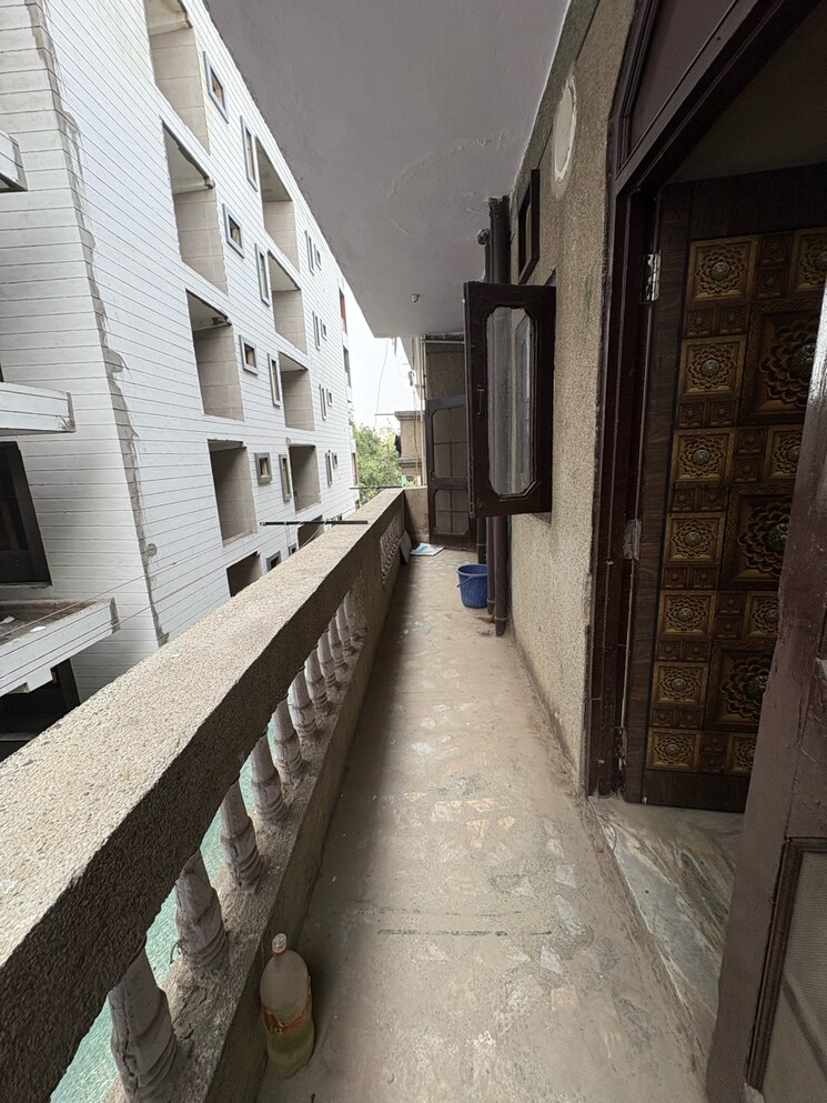 Balcony, shalimar-apartments-shalimar-garden 2 Bedroom 800 Sq.Ft. Apartment In Shalimar Garden Ghaziabad 8727140