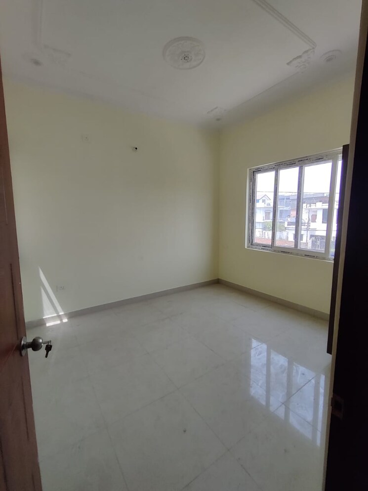 Room, shimla bypass road 3 Bedroom 85 Sq.Yd. Independent House In Shimla Bypass Road Dehradun 8727118