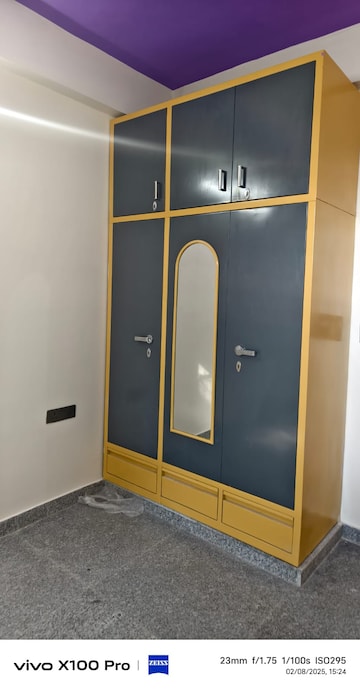 Room in 5 BHK Builder Floor at Sector 55 – for Rent