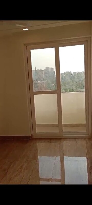 Room in 3 BHK Builder Floor at Sector 84 – for Sale