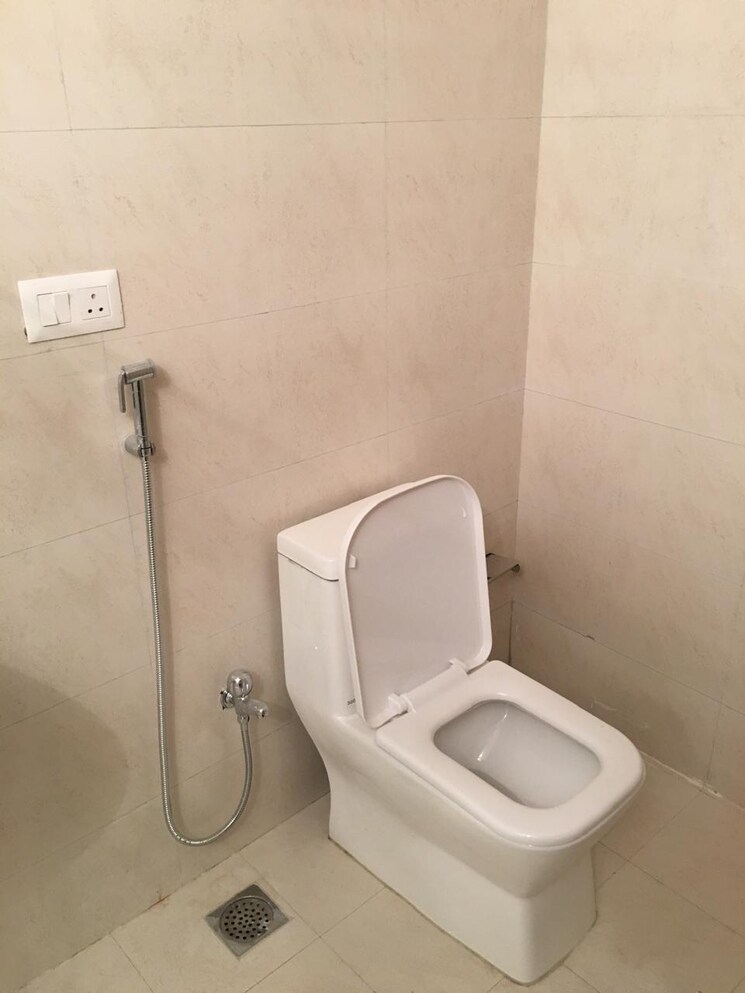 Bathroom, prestige-high-fields 2 Bedroom 892 Sq.Ft. Apartment In Gachibowli Hyderabad 8727411