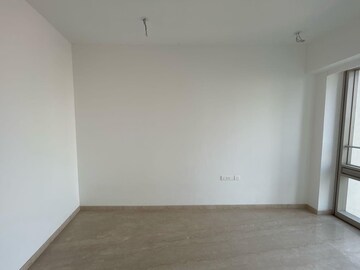 Room in 2 BHK Apartment at Lodha The Park, Worli – for Rent