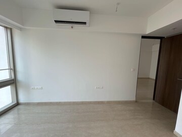 Bedroom in 2 BHK Apartment at Lodha The Park, Worli – for Rent