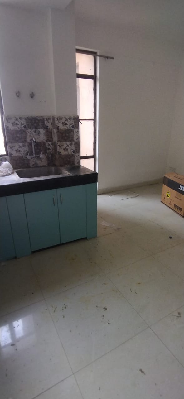 1 BHK + Extra Room Apartment For Rent in Signature Global Synera