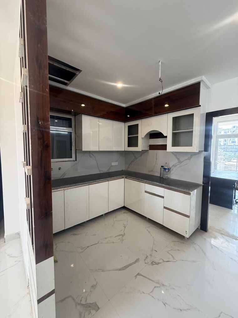 Kitchen, sector 73 2 Bedroom 900 Sq.Ft. Builder Floor In Sector 73 Noida 8727495