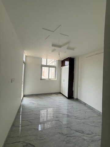 Master Bedroom in 2 BHK Builder Floor at Sector 73 – for Sale