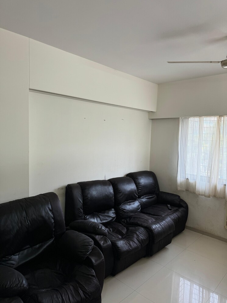 Living Room, saraswati-chs-vile-parle-west 2 Bedroom 720 Sq.Ft. Apartment In Vile Parle West Mumbai 8727551