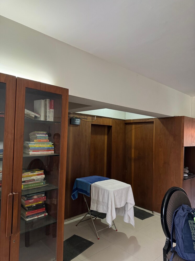  Parking, saraswati-chs-vile-parle-west 2 Bedroom 720 Sq.Ft. Apartment In Vile Parle West Mumbai 8727551