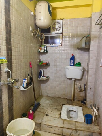 Bathroom in 3 BHK Apartment at Boring Road – for Rent