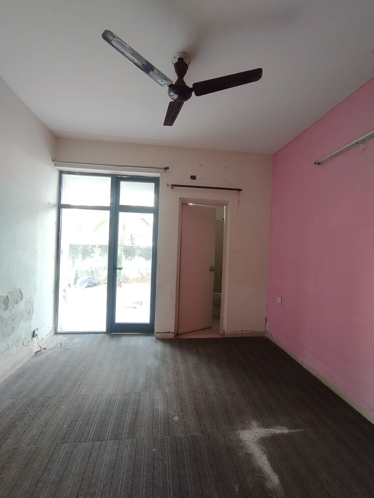 Room, vatika-india-next 2 Bedroom 1040 Sq.Ft. Builder Floor In Sector 82 Gurgaon 8727621