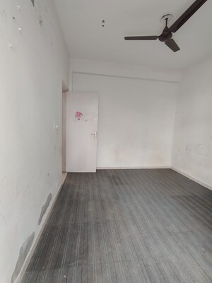 Room in 2 BHK Builder Floor at Vatika India Next, Sector 82 – for Sale