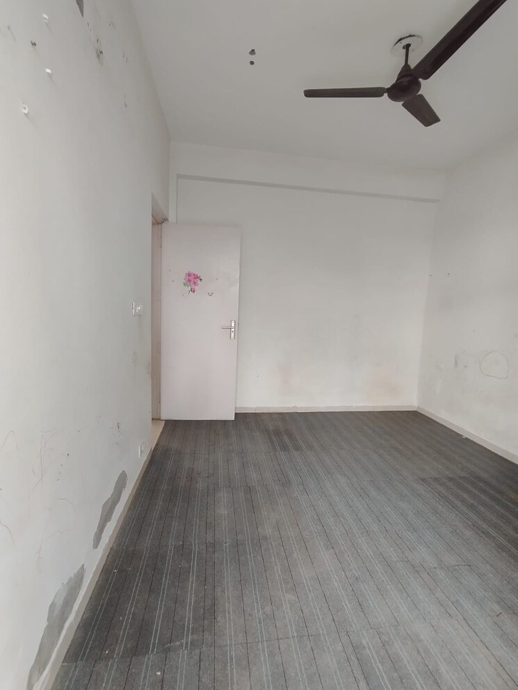 Room, vatika-india-next 2 Bedroom 1040 Sq.Ft. Builder Floor In Sector 82 Gurgaon 8727621