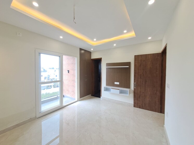 Room, dehradun cantt 3 Bedroom 95 Sq.Yd. Independent House In Dehradun Cantt Dehradun 8727686