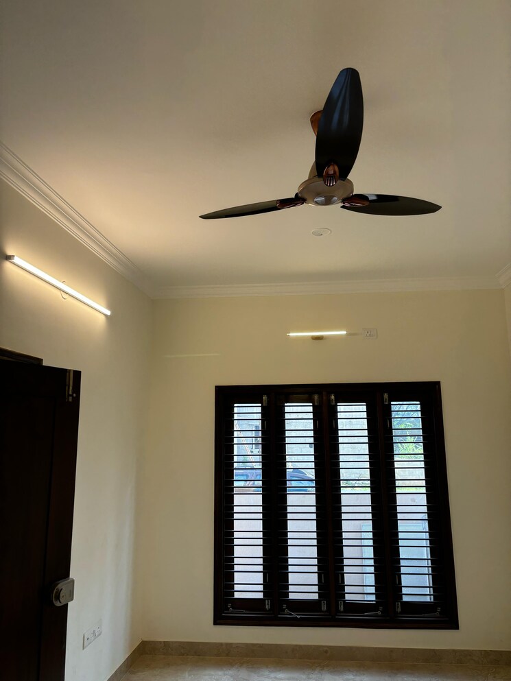 Room, hbr layout 6+ Bedroom 6580 Sq.Ft. Independent House In Hbr Layout Bangalore 8727762