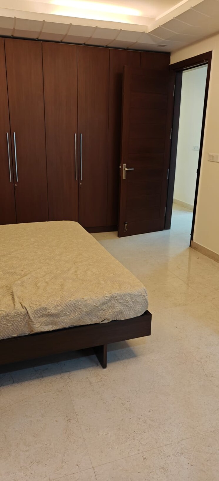Bedroom, defence colony 3 Bedroom 1953 Sq.Ft. Builder Floor In Defence Colony Delhi 8727863