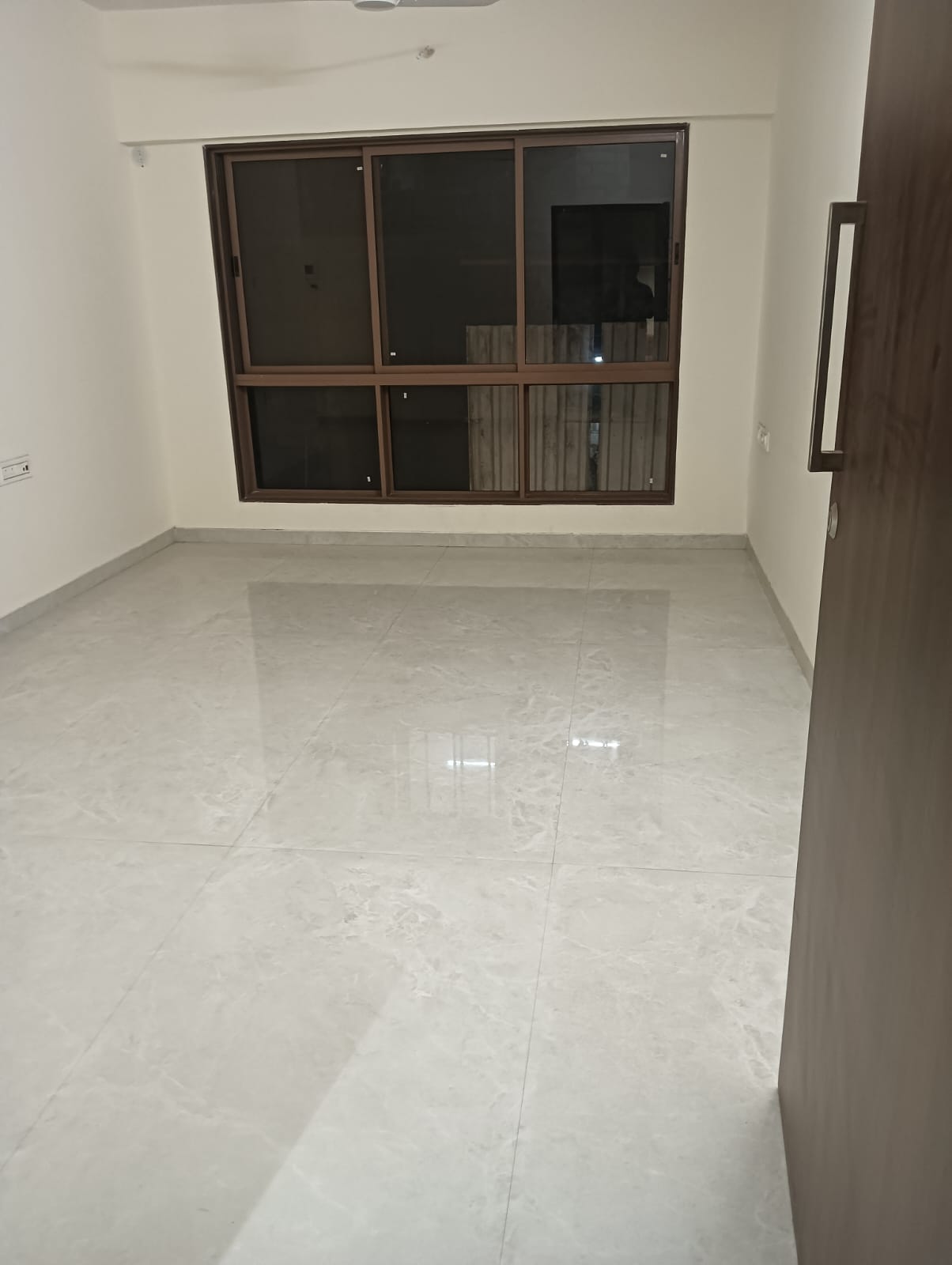 2 BHK Apartment For Rent in Omkar Signet