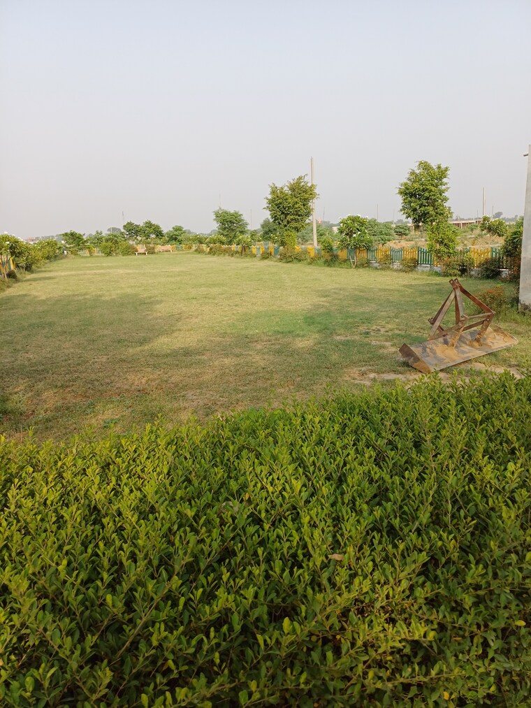 Garden, jewar  123 Sq.Yd. Plot In Jewar Greater Noida 8727925