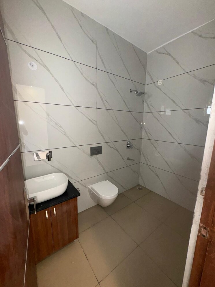 Bathroom, sahastradhara road 2 Bedroom 1100 Sq.Ft. Builder Floor In Sahastradhara Road Dehradun 8727905