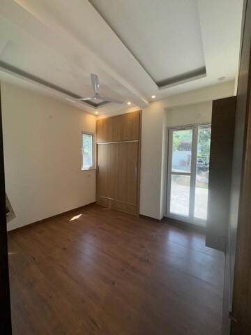 Room in 2.5 BHK Builder Floor at Sahastradhara Road – for Sale