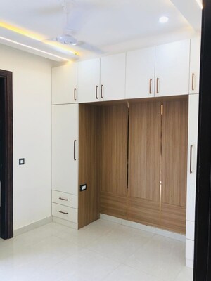 Room in 4 BHK Builder Floor at Vipin Garden – for Sale