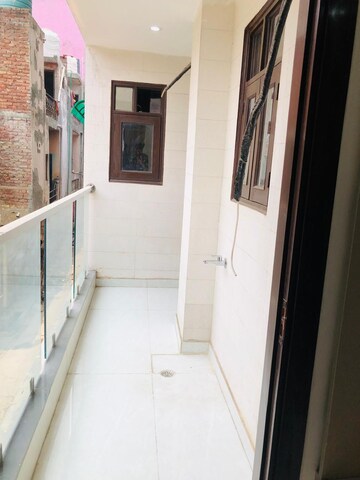 Building Lobby in 4 BHK Builder Floor at Vipin Garden – for Sale