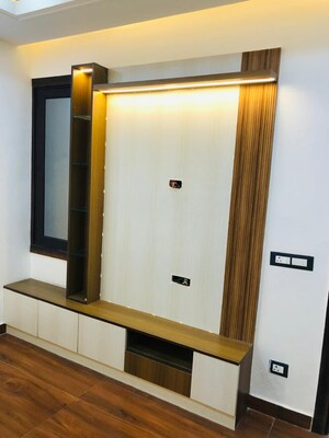 Furnished Amenities in 3 BHK Builder Floor at Dwarka Mor – for Sale