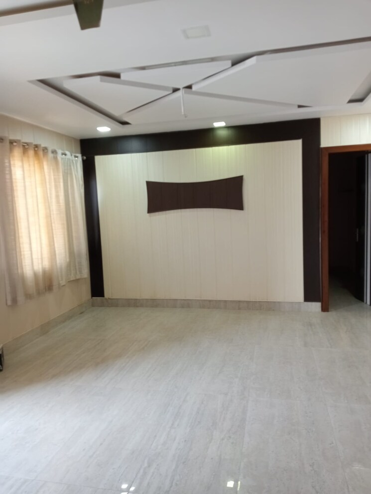 Room, kanth road 4 Bedroom 200 Sq.Mt. Villa In Kanth Road Moradabad 8728538