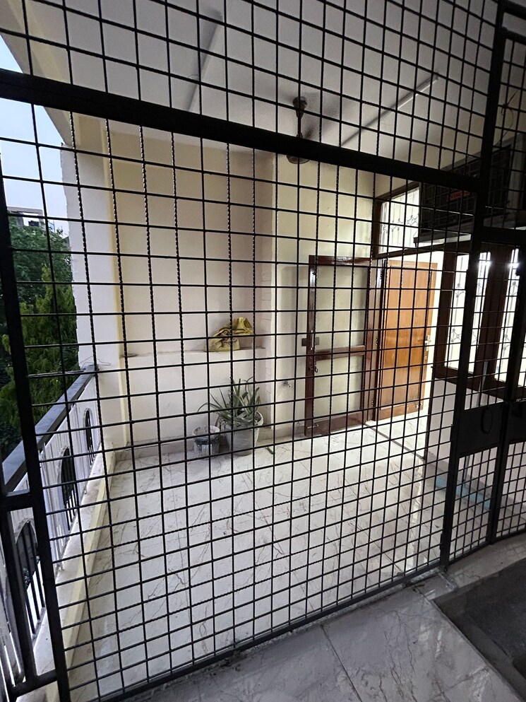 Balcony, lajpat nagar ii 2 Bedroom 900 Sq.Ft. Builder Floor In Lajpat Nagar ii Delhi 8728539